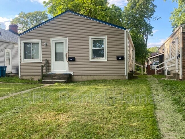 Foto del edificio - 1460 W 32nd St