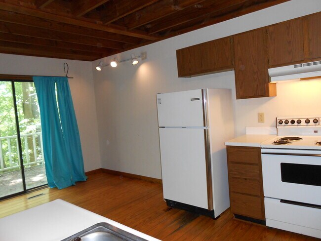Building Photo - 96 Woodside Trl