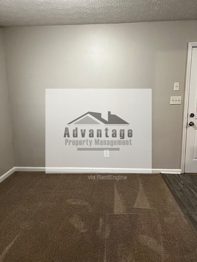 Foto del edificio - 5895 Jonesboro Rd