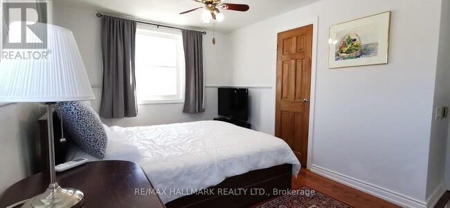 Building Photo - 19 Shoreline Pl