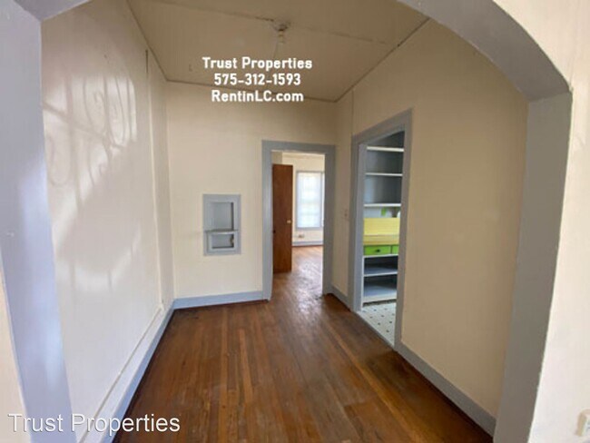 Building Photo - 1 br, 1 bath House - 245 S. Reymond Str