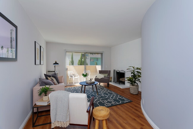 Building Photo - French Court Apartments