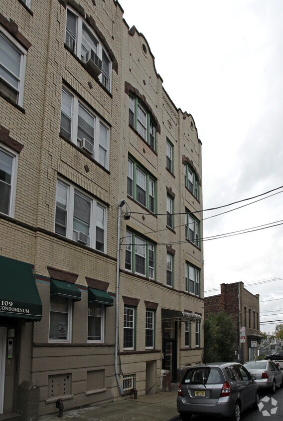 Building Photo - 111 Stuyvesant Ave