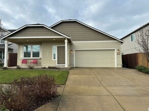 Building Photo - 552 Churchill Downs St SE