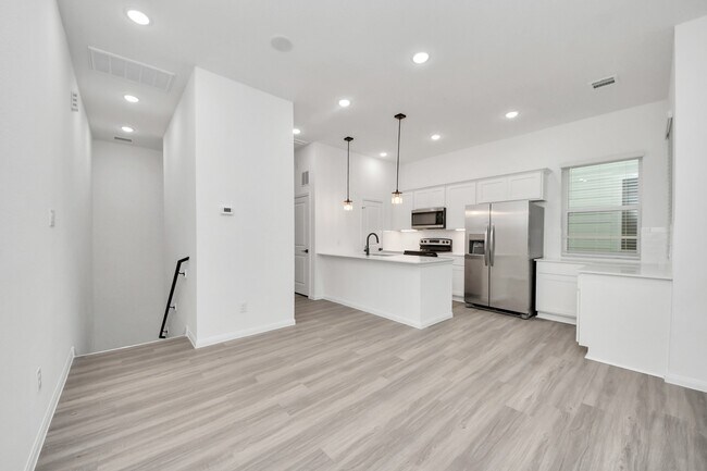 Building Photo - 5103 Mallow St