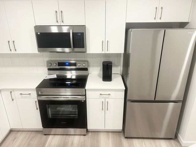 Building Photo - 592 Kinglet Blvd NW