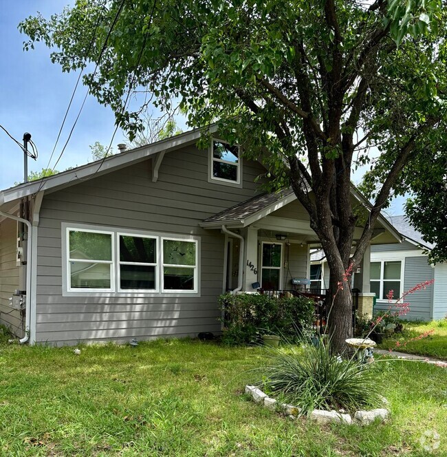 Building Photo - 1426 Bolivar St