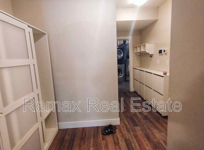 Photo du bâtiment - 10725-10796 96 St