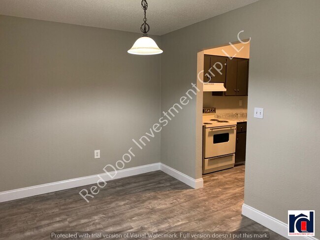 Foto del edificio - Downstairs 2/1 - Small Quiet Apartment Com...
