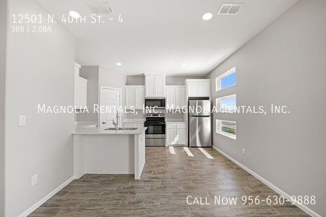 Foto del edificio - 12501 N 40th St