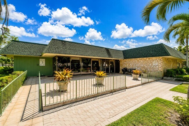 Foto del edificio - 4147 NW 90th Ave