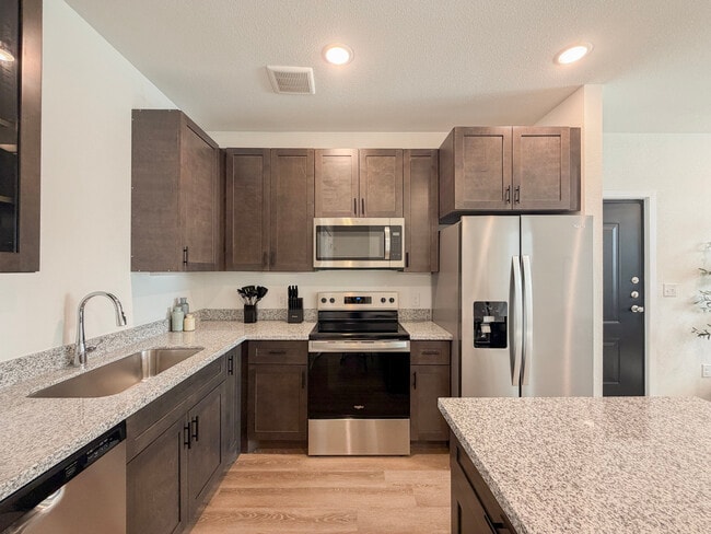 Building Photo - Beyond The Bend