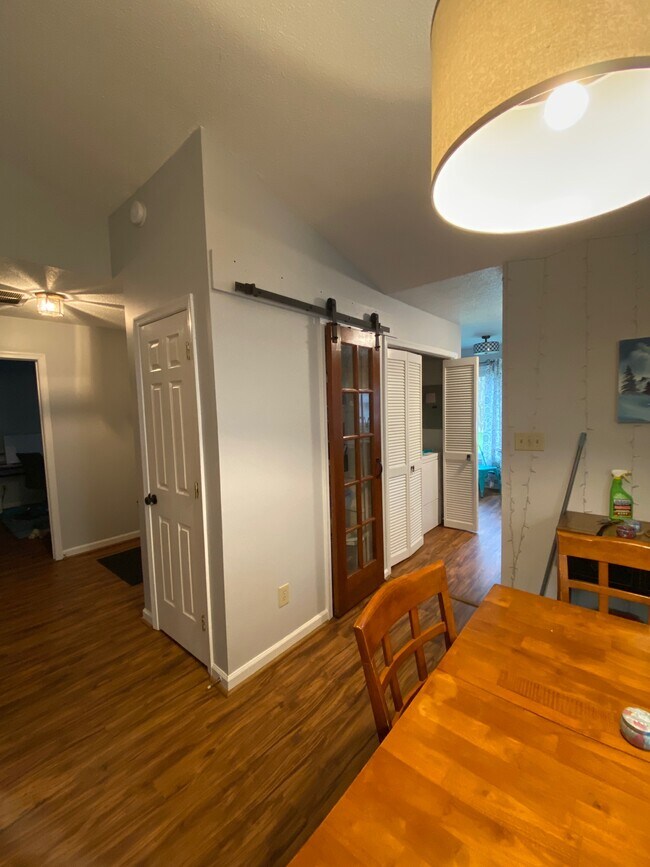 Building Photo - 4405 Roller Ct