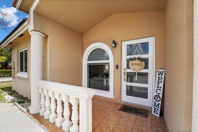 Foto del edificio - 17255 NW 72nd Ct