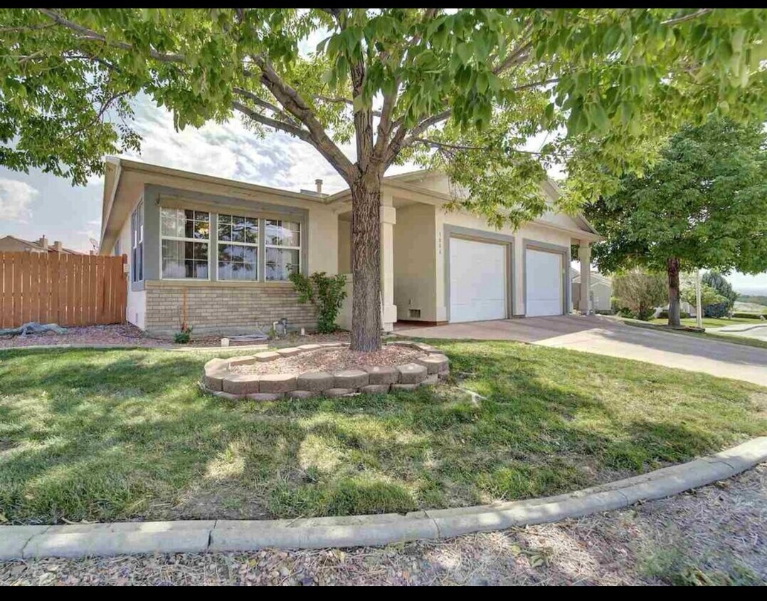 Foto principal - 586 N Grand Falls Ct