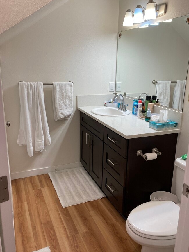 Building Photo - 8816 N Edison St