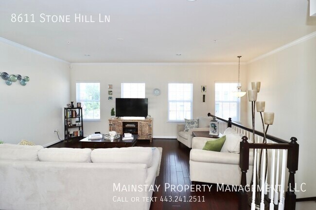 Foto del edificio - 4 Bedroom Luxury Townhome W/ Private Deck ...