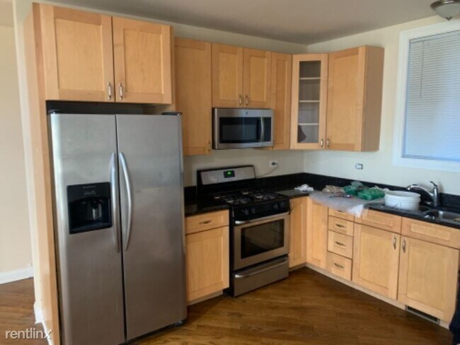 Building Photo - 4 br, 2 bath Townhome - 4040 S Prairie Ave