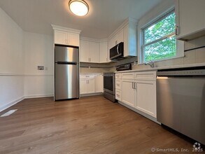 Building Photo - 3 Union South Park