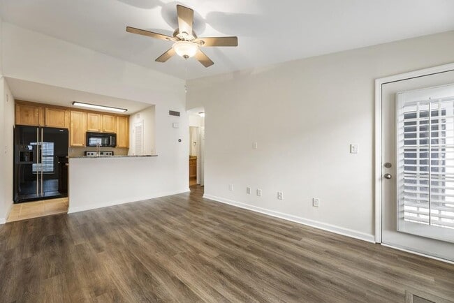 Building Photo - 210 Granville Ct