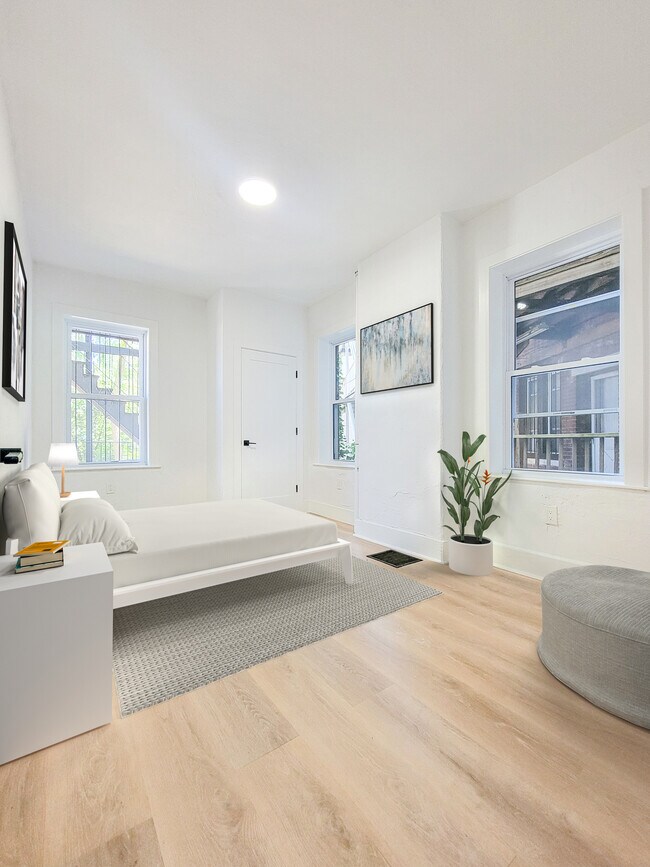 Foto del edificio - NO BROKER FEE- 10 Mount Pleasant Ave