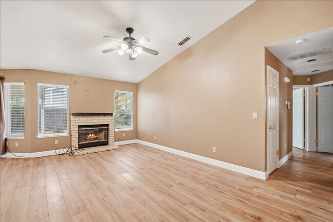 Building Photo - 8138 Sonoma Hills Way