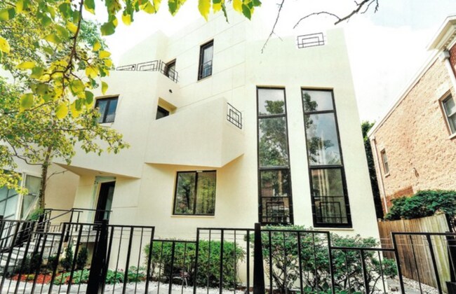 Foto del edificio - 1251 W Dickens Ave