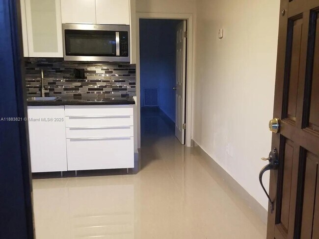 Foto del edificio - 2225 SW 68th Ct
