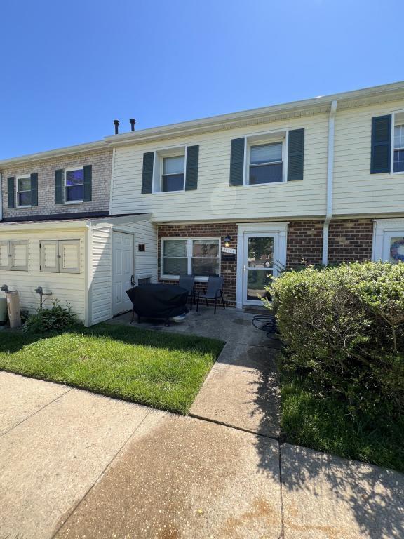 Foto del edificio - 9220 Bridle Path Ln
