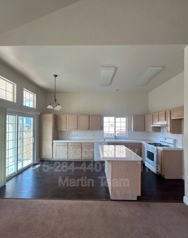 Building Photo - 1465 Ridge Point Drive