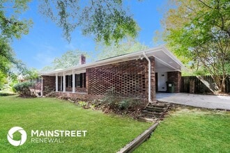Building Photo - 1675 Dogwood Trail