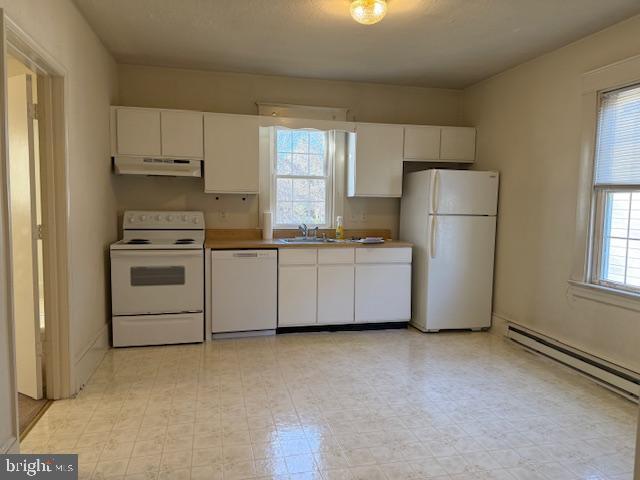 Building Photo - 1904 Charles St