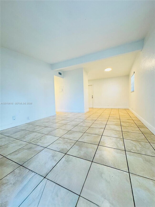 Foto del edificio - 3370 Frow Ave