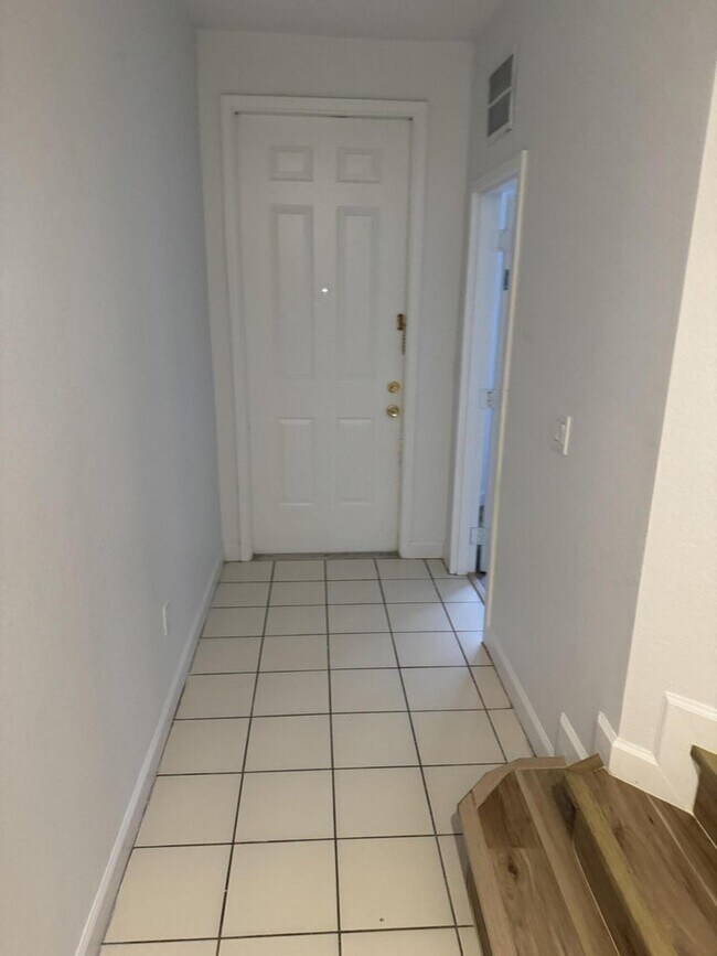 Building Photo - 3516 Shoma Dr