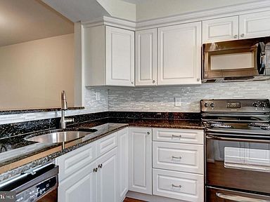 Foto del edificio - 1655 S Barton St