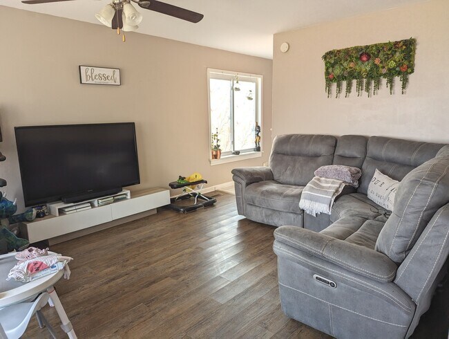 Foto del edificio - 15 Marywood Ln
