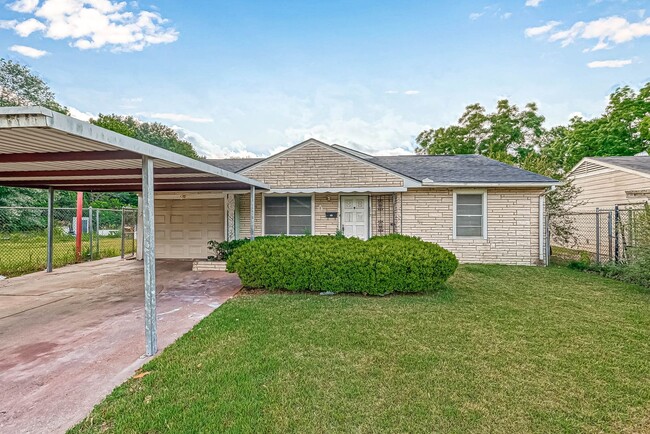 Building Photo - Affordable 3BD/2BA single-family house!