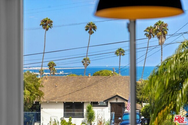 Foto del edificio - 3519 S Denison Ave