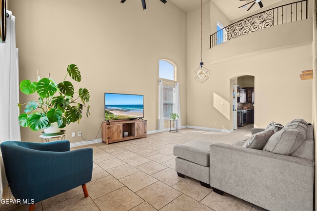 Foto del edificio - 11409 Pifas Nevarez Pl