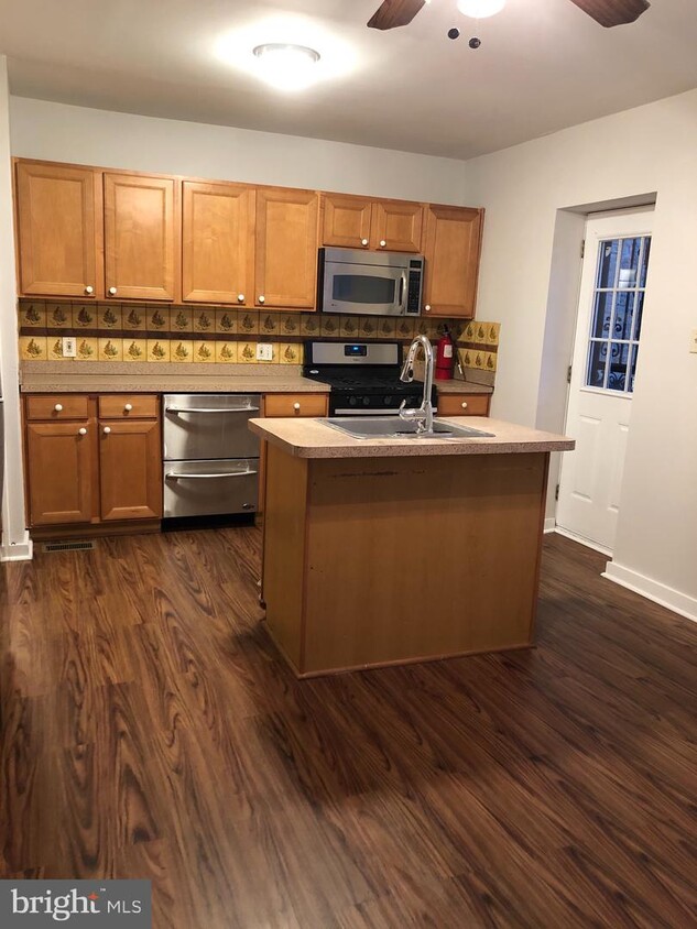 Foto principal - 5314 Gainor Rd