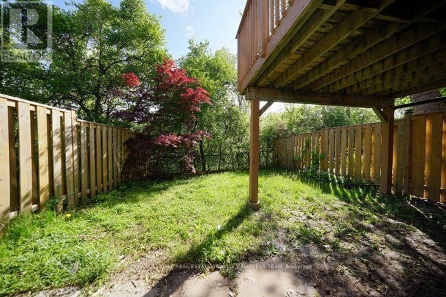 Building Photo - 1110 Edgehill Pl