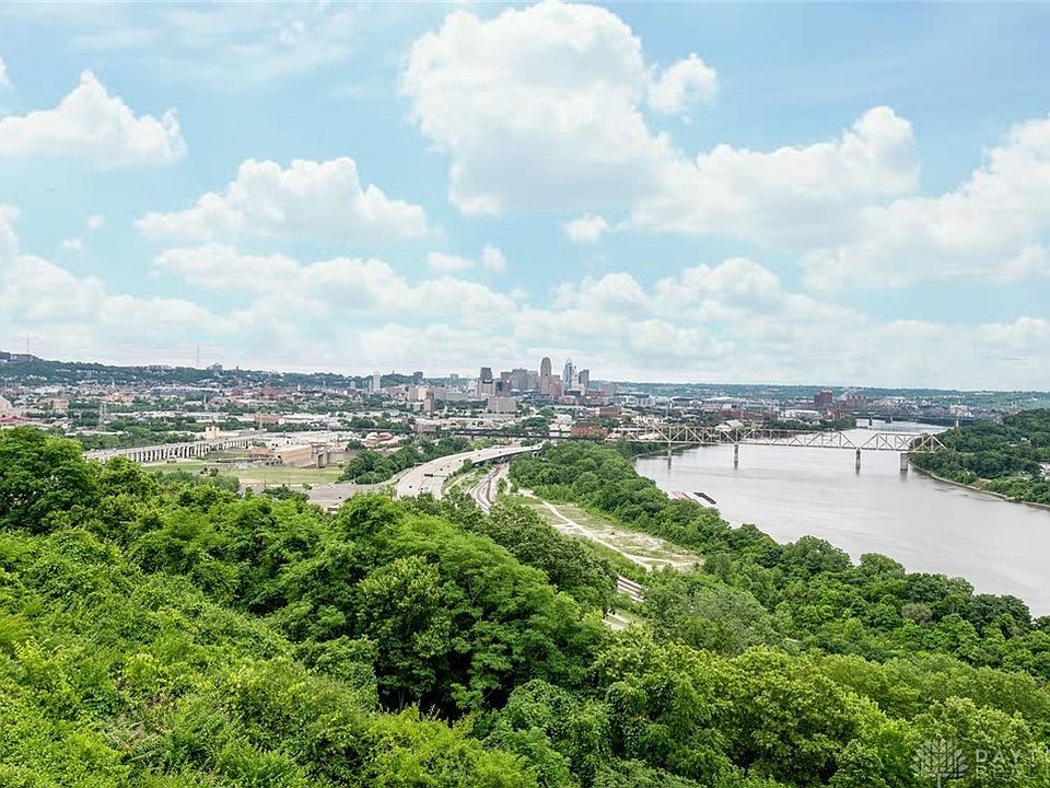 Photo - 558 Davenport Ave (Cincinnati, OH)