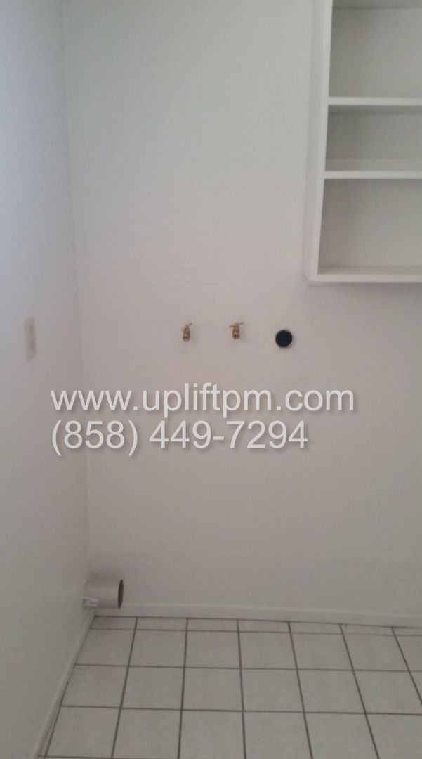 Foto del edificio - 102 N Ramona St