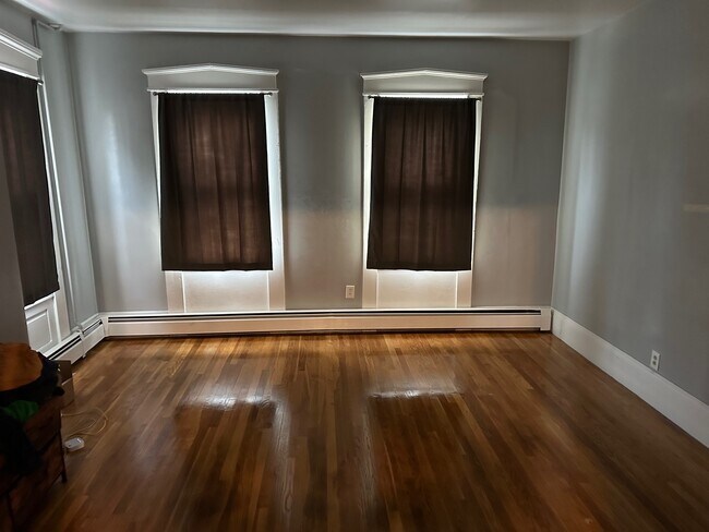 Foto del edificio - 1530 Purchase St