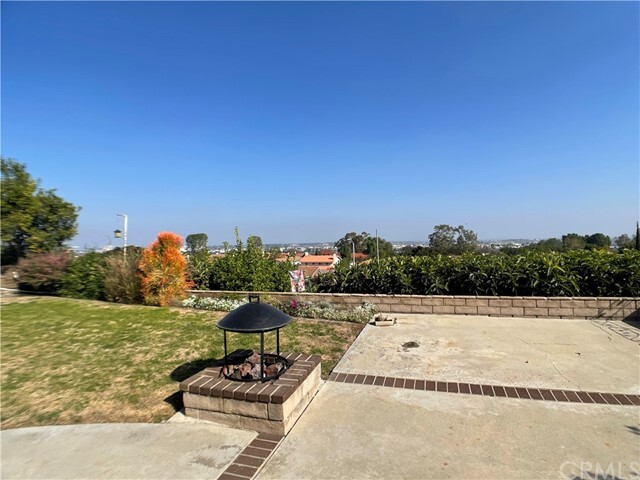 Building Photo - 3211 Singingwood Dr