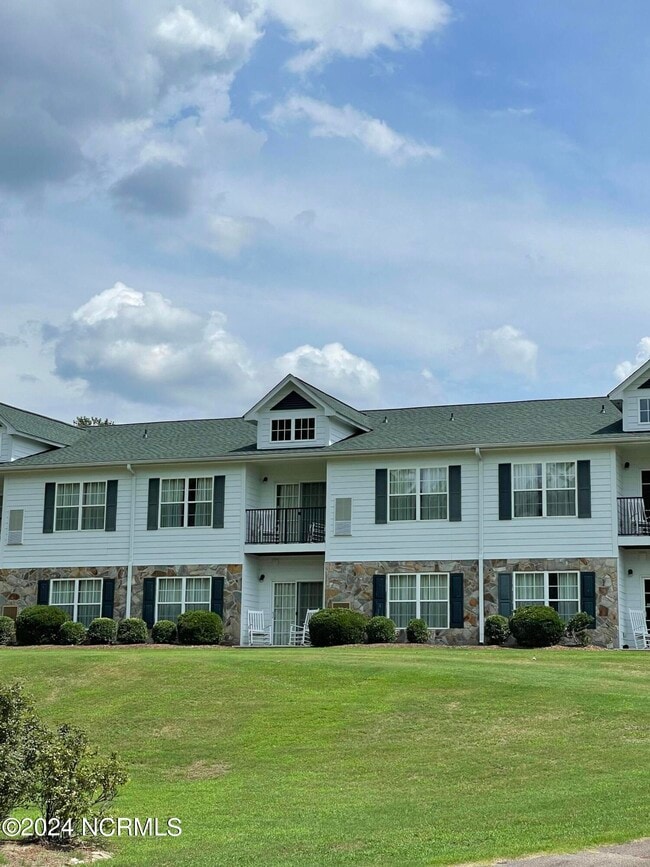 Foto del edificio - 492 Little River Farm Blvd