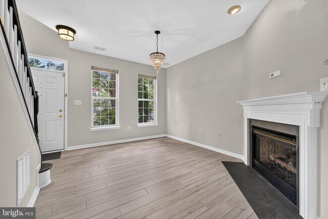 Foto del edificio - 932 Harrison Cir
