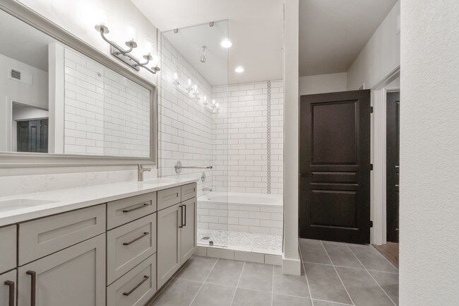 Building Photo - St. James