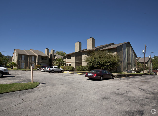 Foto del edificio - Austin Woods Apartments