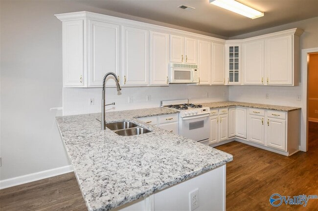 Foto del edificio - 736 Hobbs Rd SE